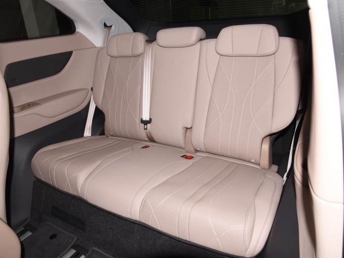 純粋な新エネルギーODM電気自動車 Xpeng X9 大空間モデル MPV EV 新車 3