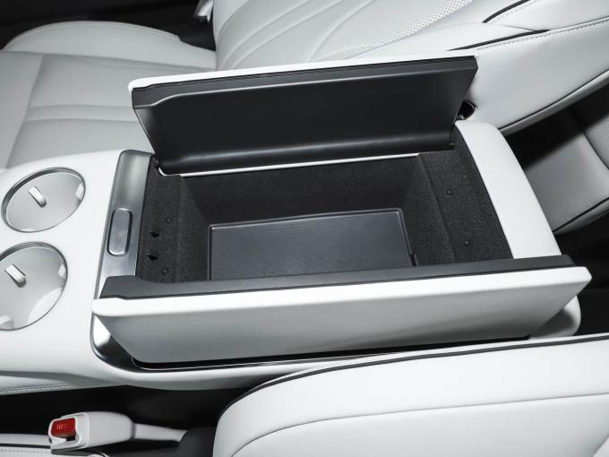 純粋な新エネルギーODM電気自動車 Xpeng X9 大空間モデル MPV EV 新車 8