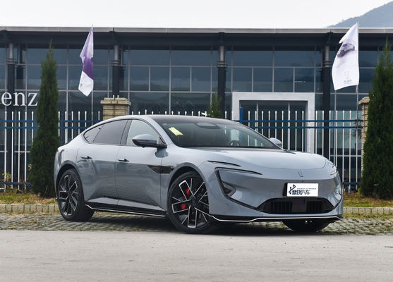 スタイリッシュなニューエネルギー アバター 電気 0.33h 充電 アバター 12 ルックス 5 シート セダン EVカー