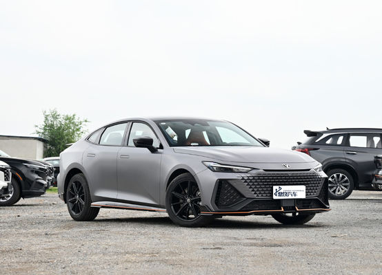 コンペティティブ スポーツ スマート チャン・アン EV チャン・アン UNI-V 5人座セダン 1.5T 2.0T 車