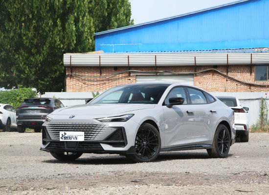 競争力 輸出 輸入 チャンガン UNI-V 高級 高速 ガソリン セダン 新車