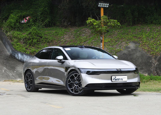 競争力のある自動車工場 2WD Zeekr 電動車 007 純新エネルギー車 セダン車