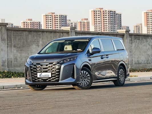 最新の BYD Xia MPV 新エネルギーハイブリッド ガソリン ガソリン燃料 1.5TハイブリッドEVカー
